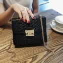 Bolsa Clutches Feminina Pequena de Mão Casual Elegante Alça Dourada