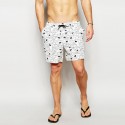 Short de Batedeira Branco Masculino Minimalista Estampado Tubarão