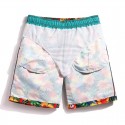 Short Floral Brasileiro Tropical Colorido em Tons Fortes Masculino