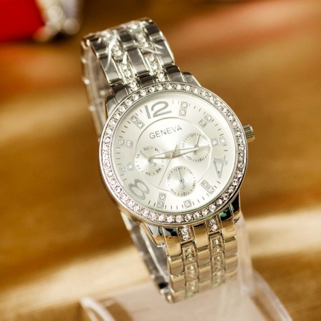 Clock Female crystals Classico Fashion Quartz Geneva