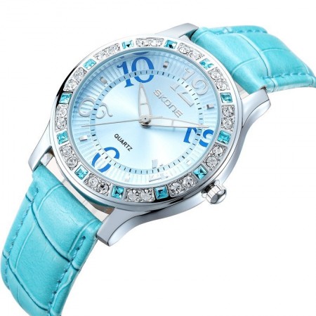 Clock Female Casual with Silver Crystal Quartz Luxury Fashion