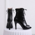 Sapato Feminino Botinha de Couro com Cadarço Preto