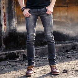 calça jeans masculina detalhada